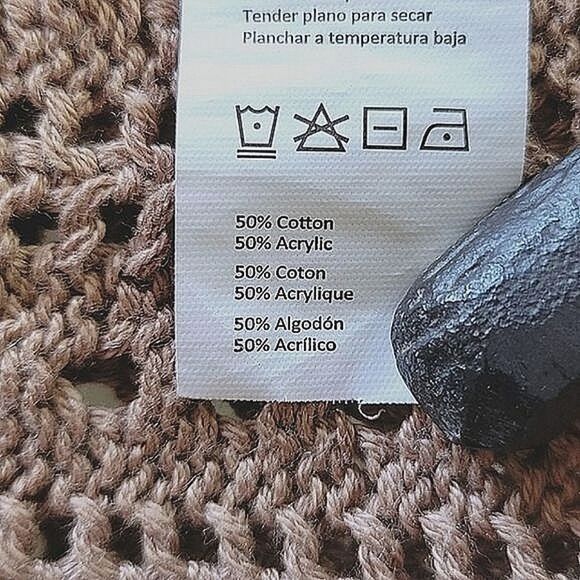 Streetwear Society beige crochet v-neck crop tank size S - Picture 8 of 11